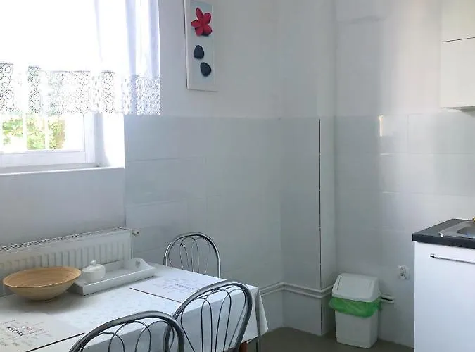 Kowalski Отель *